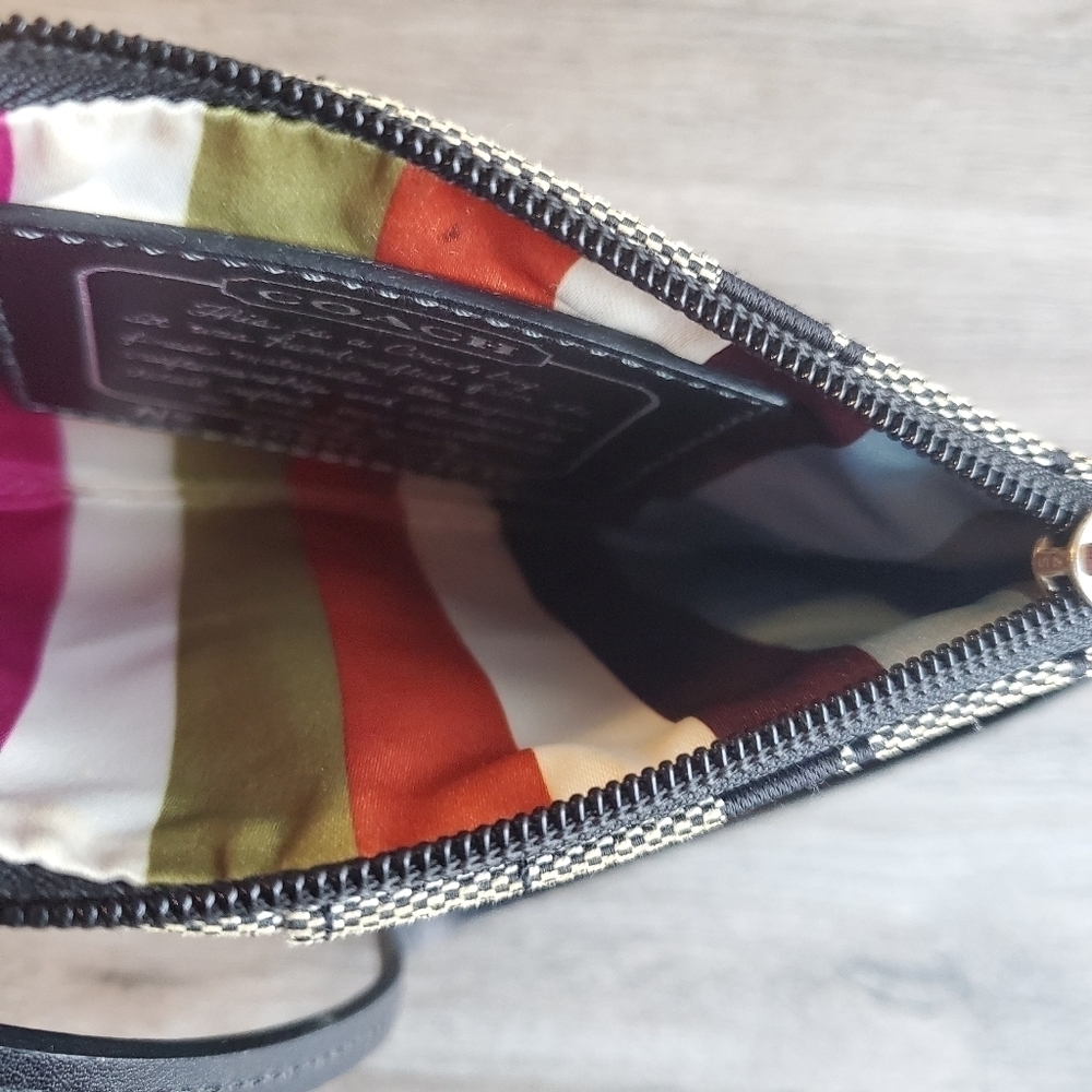 Coach Wristlet - Picture 6 of 6